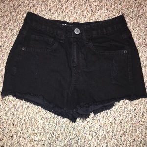 BLACK 🖤 DISTRESSED SHORTS